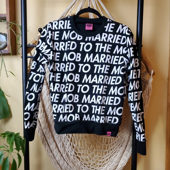 MTTM Married to the Mob Sweatshirt with Pockets - Picture 1 of 2